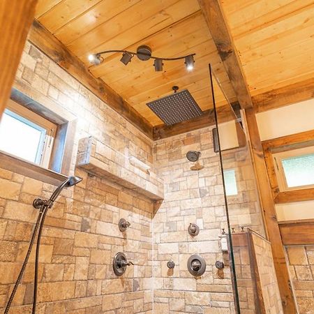 Canyon View Treehouse- Relaxing Getaway In Jasper With An Amazing View المظهر الخارجي الصورة