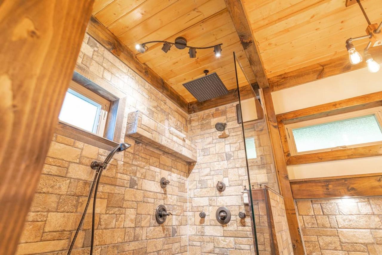 Canyon View Treehouse- Relaxing Getaway In Jasper With An Amazing View المظهر الخارجي الصورة